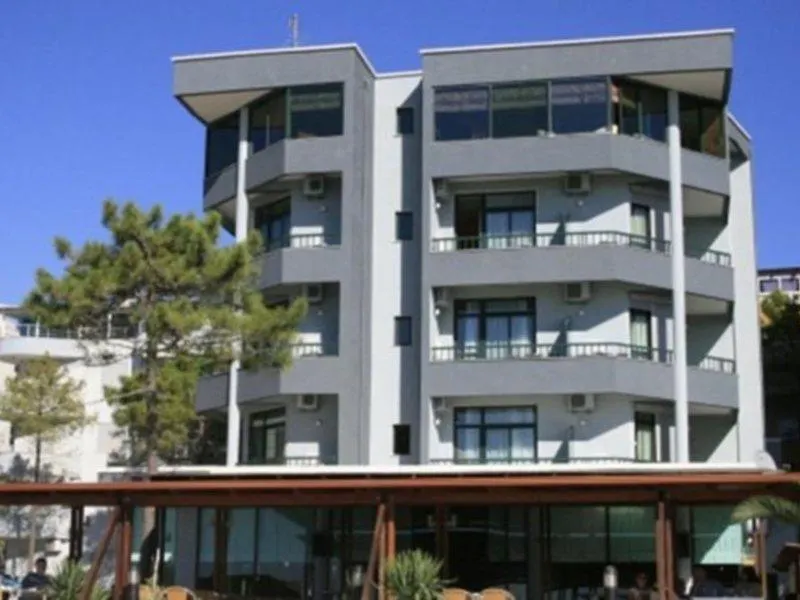 ****  Ylli I Detit Hotel Durres Albania