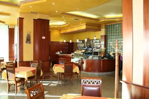 Ylli I Detit Hotel Durres 4*,